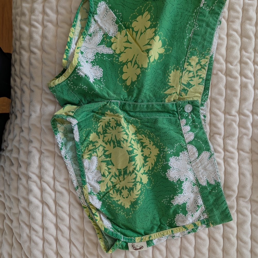 Nano Green and Yellow Patterned Women's Shorts